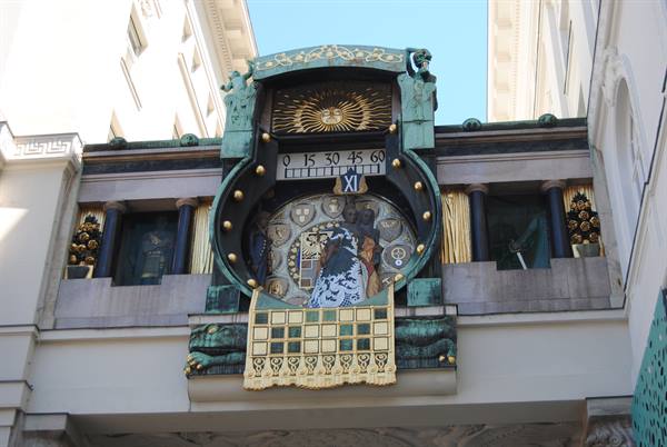 Hanker clock