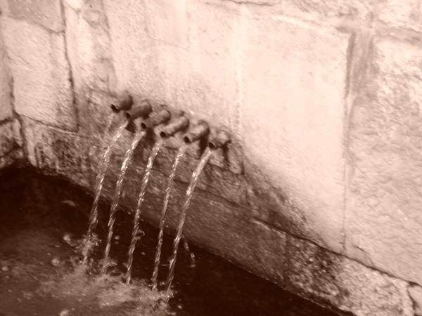 The 6 'hidden' spouts