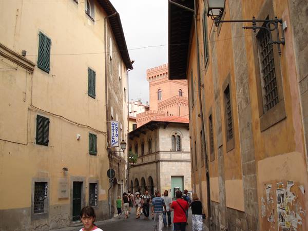 The alleys of Pisa