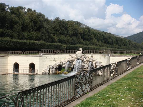 The fountain of the three dolphins
