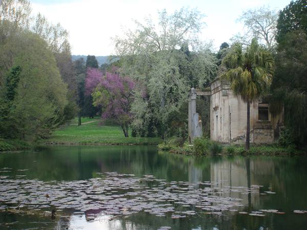 The temple inside the English garden