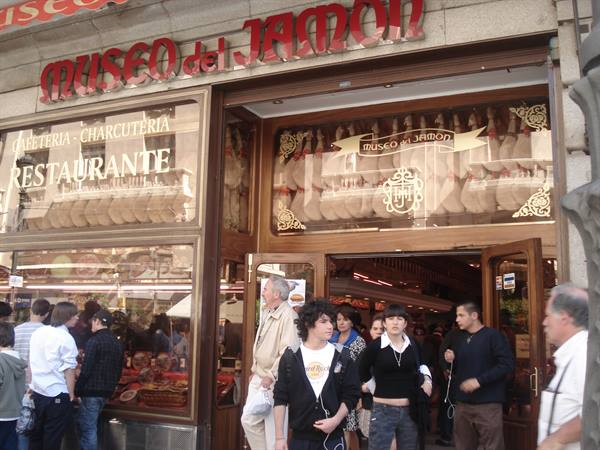 One of the many legendary Museo del Jamon