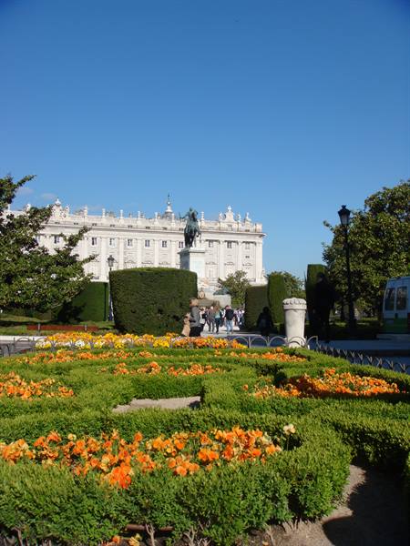 The gardens of the Teatro Real