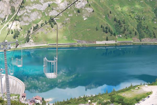 Hanging towards the Marmolada