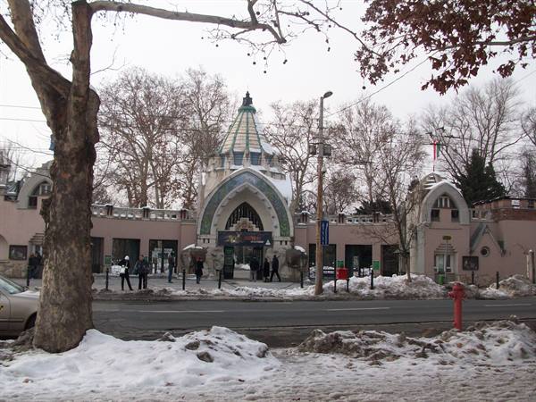 Zoo entrance