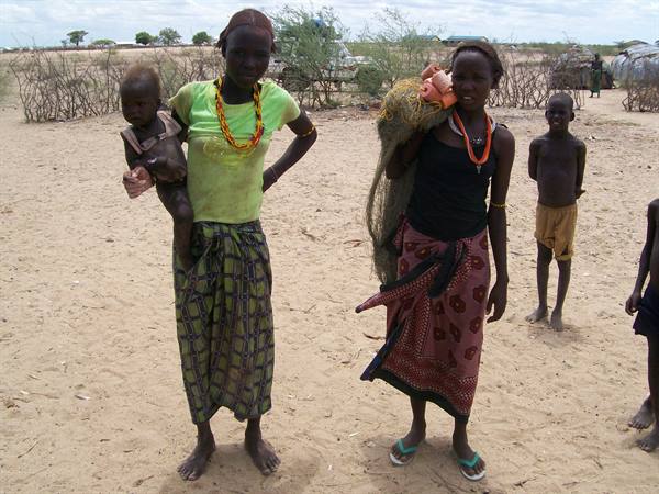 The villages near the Turkana (Desanech ethnic group)