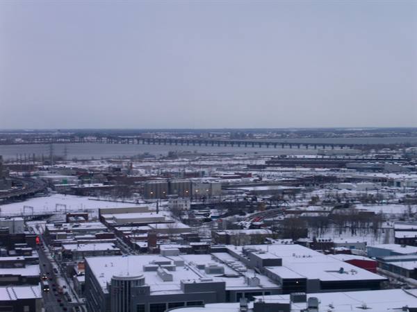 Pont Victoria in the background