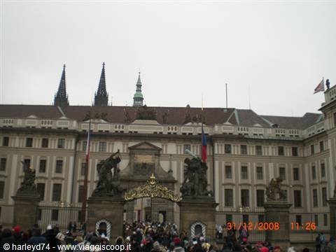 entrance to the royal palace