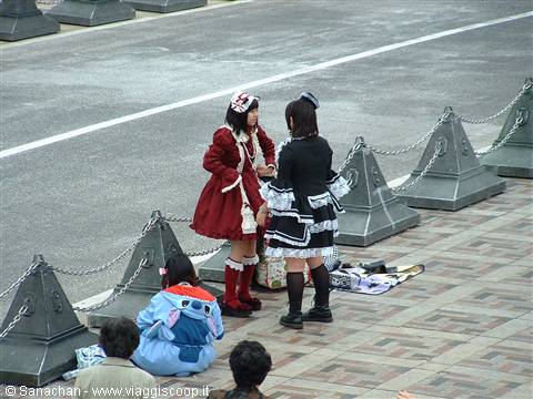 what nice girls...the one sitting was dressed as Stitch...