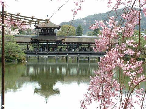 heian shrine gardens