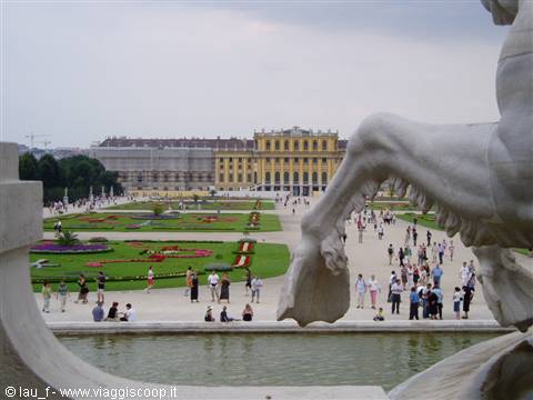 Marble statue by the fountain overlooking the Schönbrunn gardens