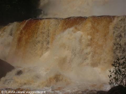 Laguna Canaima waterfalls