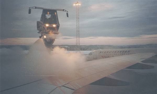 de-icing the wings