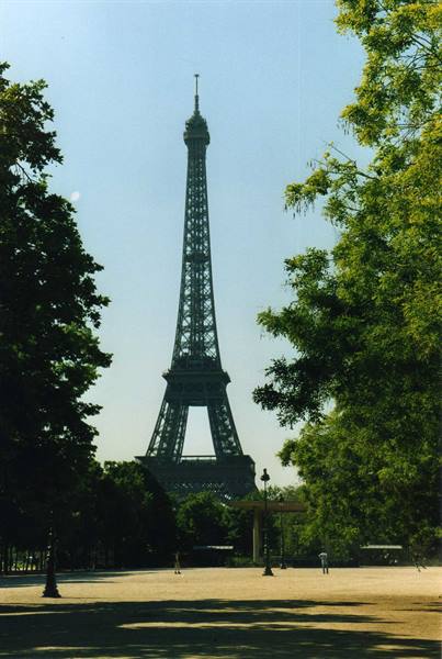 EIFFEL TOWER
