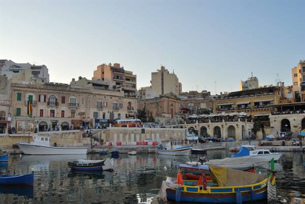 Spinola Bay