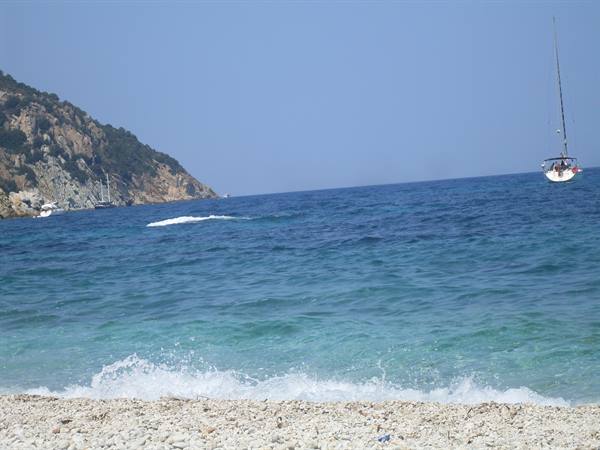 Elba Sansone beach