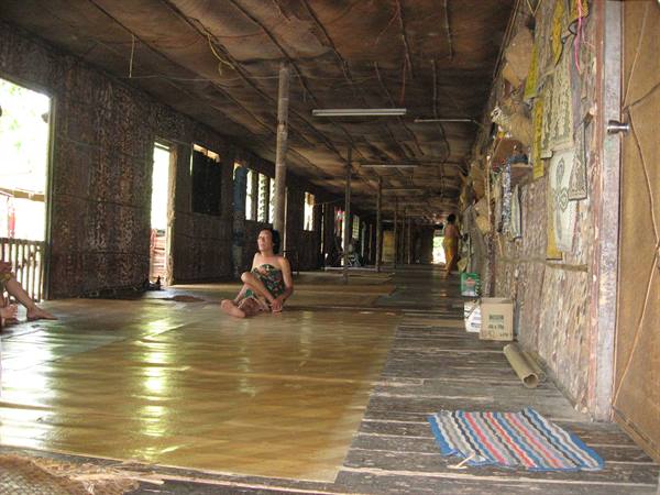 inside the longhouse