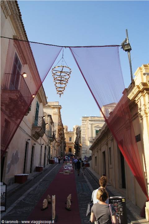 Noto, Via Nicolaci