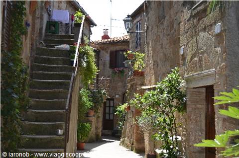 Pitigliano glimpse
