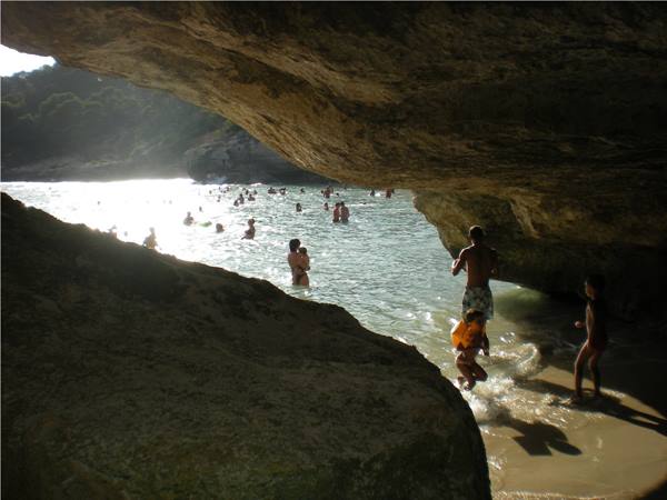 Cave cala Mitjana
