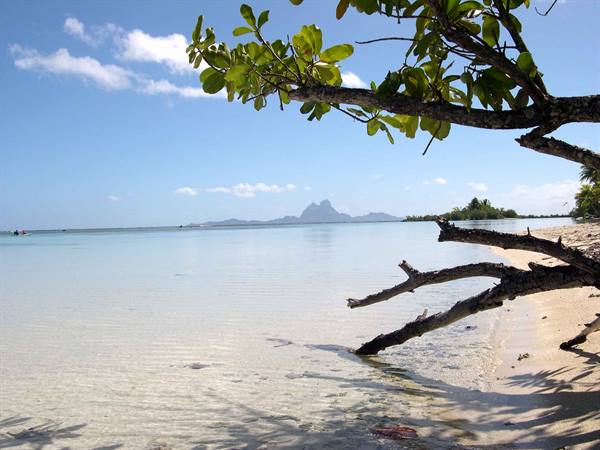 Bora: View from Tahaa