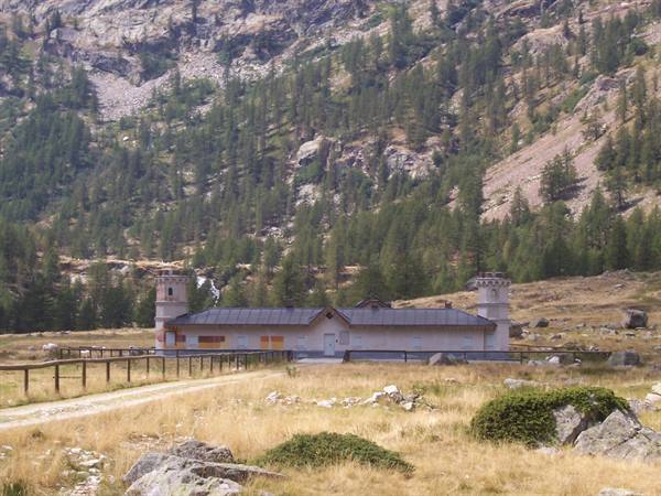 royal hunting lodge