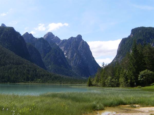 lake dobbiaco