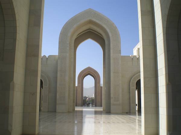 White marble arches of Sultan Qaboos Grand Mosque, Muscat