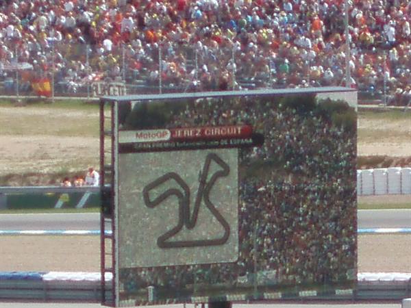 Screen at Jerez Circuit showing the track map with crowds in the grandstands