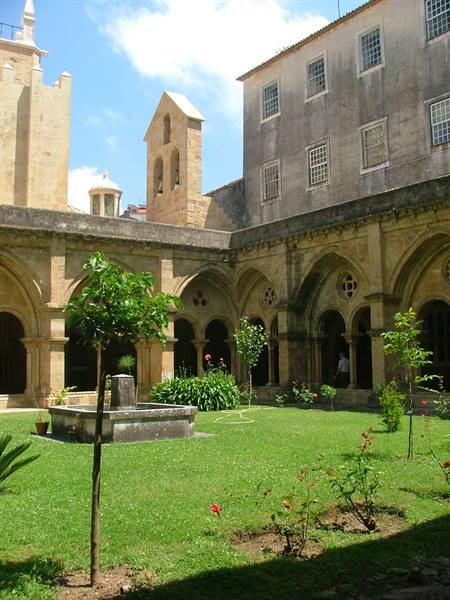 Coimbra, cloister of the Sé Nova 2