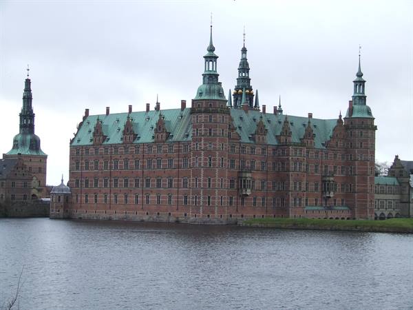 HILLEROD- Facade of Frederiksborg Slot