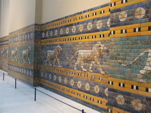 BERLIN - Pergamon Museum : The Processional Way