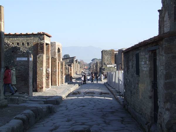 POMPEII - Via dell'Abbondanza