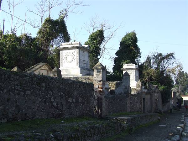 POMPEII - Illustrious tombs