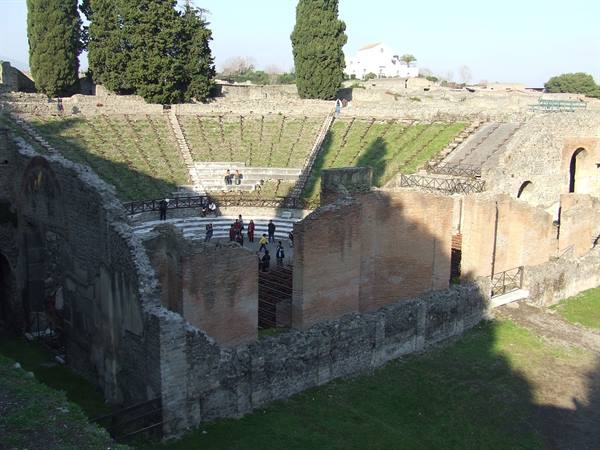 POMPEII - Theatre