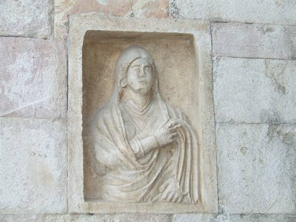 GOLETO ABBEY - Roman Effigy