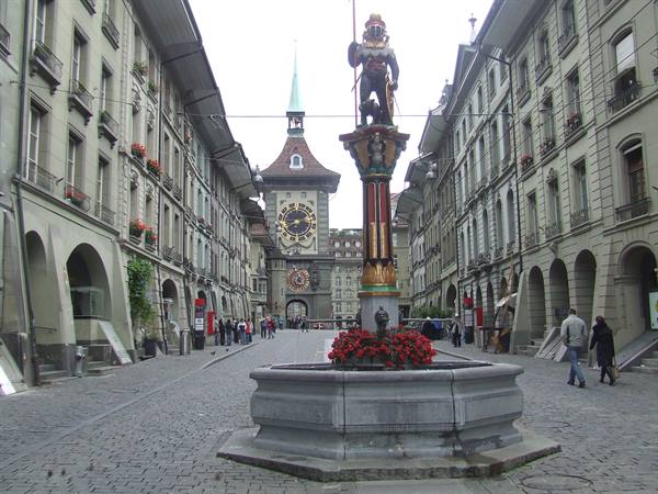 BERN - The Crossbowman Fountain