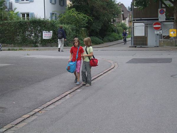 BRUGG - Cute little girls