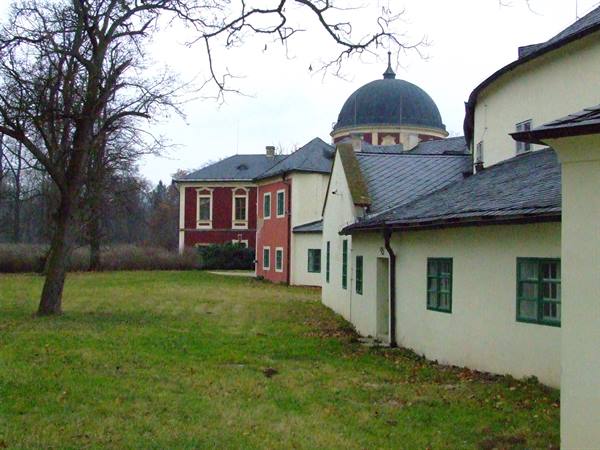 VELTRUSY - Royal Palace