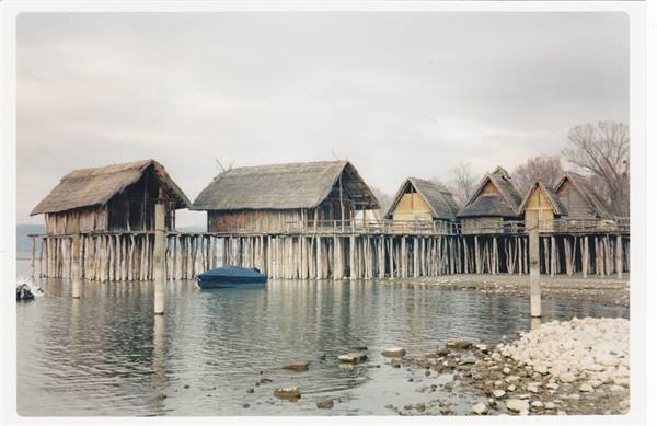 UNTERUHLDINGEN- Stilt houses