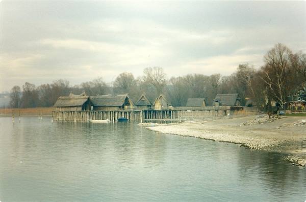 UNTERUHLDINGEN- Stilt houses