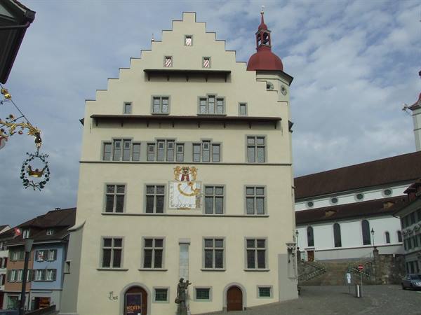 SURSEE - Town Hall