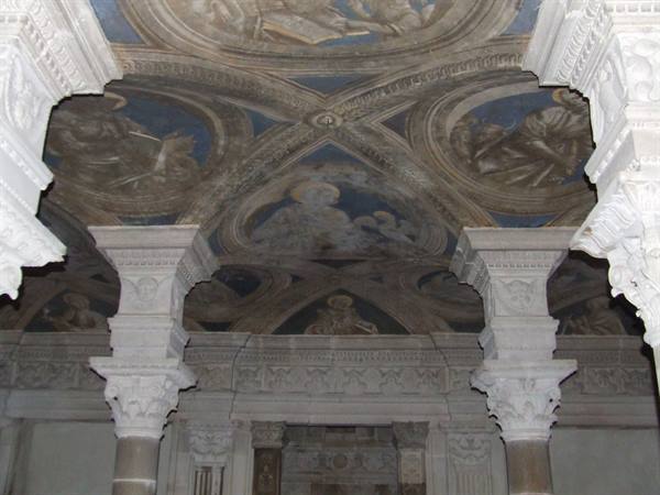 ACERENZA - Crypt of the Cathedral : ceiling