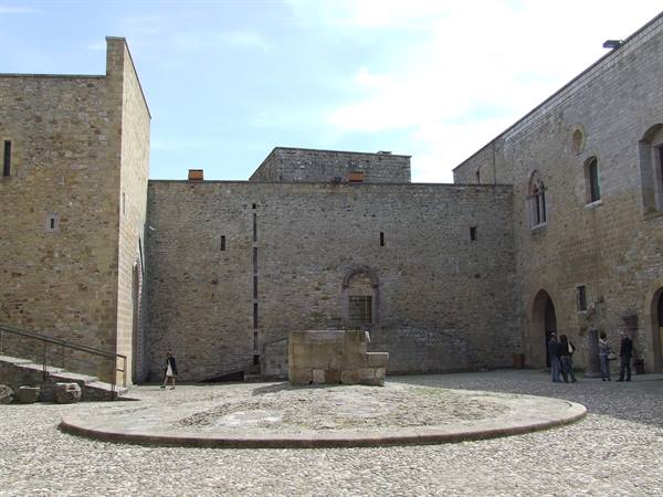 LAGOPESOLE - Frederick's Castle