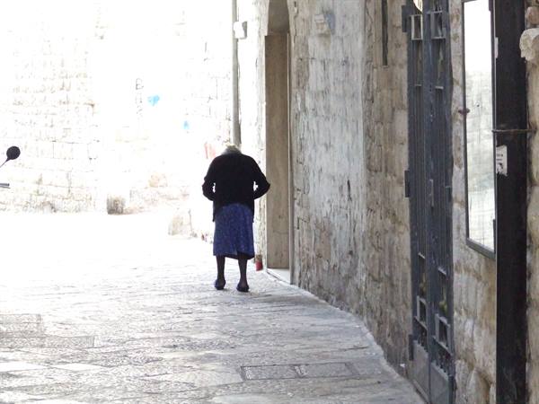 OLD BARI - Elderly lady