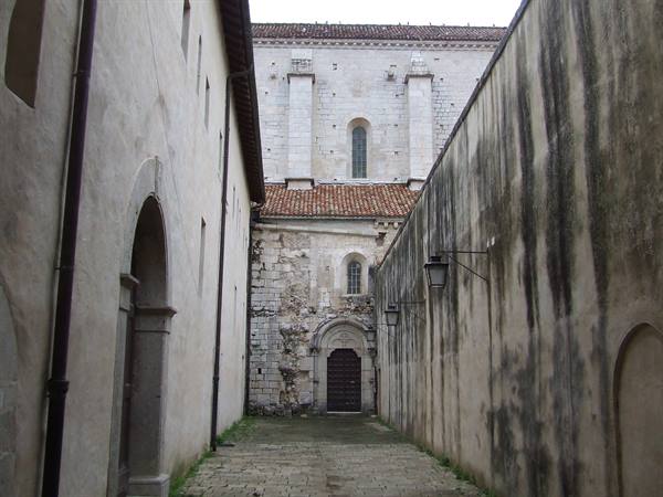 FOSSANOVA ABBEY