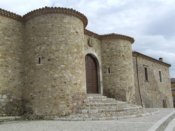 MORRA DE SANCTIS - Castle
