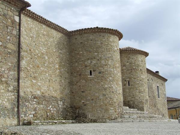 MORRA DE SANCTIS - Castle