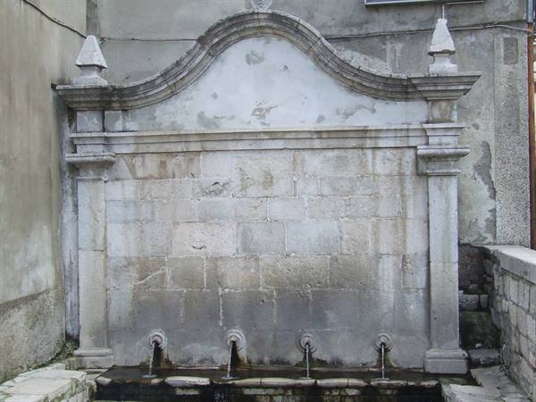 SANT'ANDREA DI CONZA - Historic Center