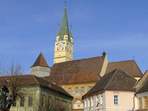 MEDIAS - Old Town